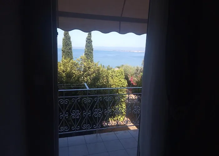 Earth N' Water Апартаменты